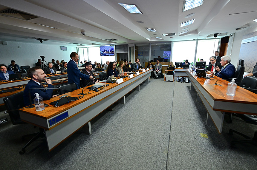 Governo Planeja Implementação Ampla de Inteligência Artificial na Saúde e Educação até 2028 Imagem do artigo