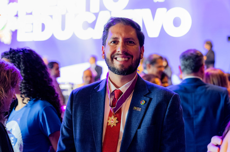 Margareth Menezes e Márcio Tavares Recebem Prestigiada Honraria do Mérito Educativo Imagem do artigo