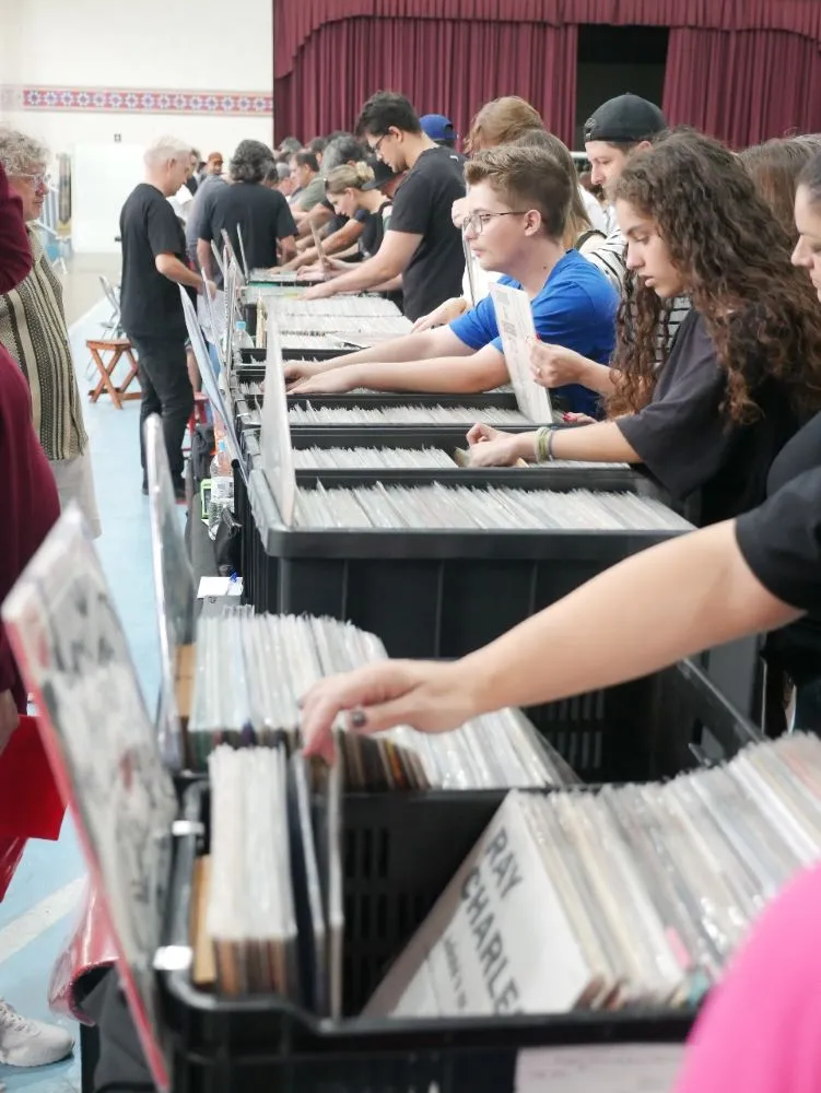 CWB Vinil Project: Sucesso no Jeep Clube e Nova Edição Confirmada em Fevereiro CWB Vinil Project: Sucesso no Jeep Clube e Nova Edição Confirmada em Fevereiro