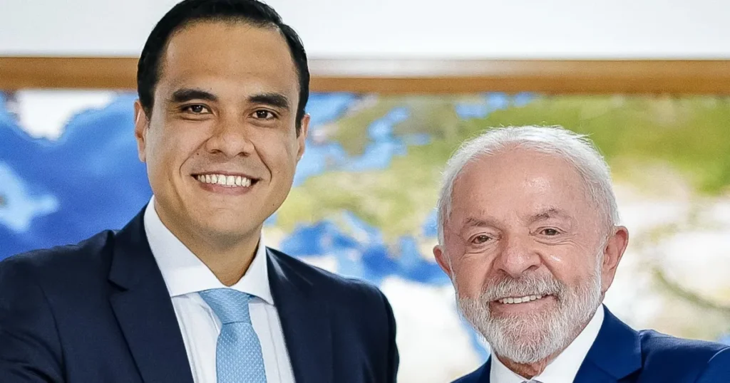 Gustavo Feliciano Assume Ministério do Turismo em Cerimônia Oficial
