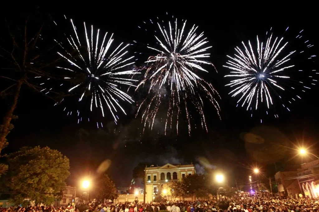 Onde Assistir à Queima de Fogos em Curitiba? Seis Locais Imperdíveis