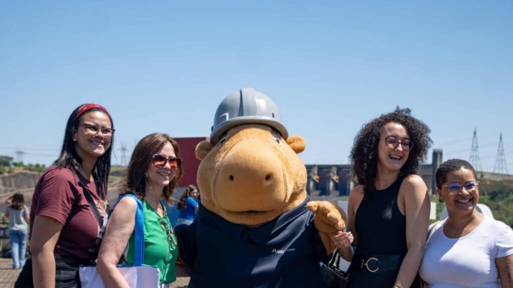 Perfil dos Visitantes do Turismo Itaipu: Uma Pesquisa Reveladora