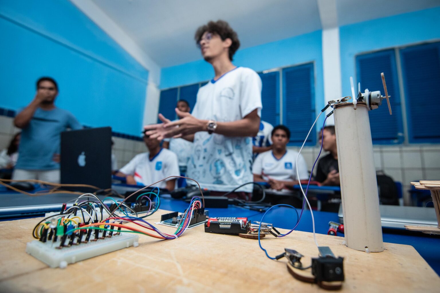 Alagoas Cria Comissão para Seleção de Instrutores na Educação Profissional