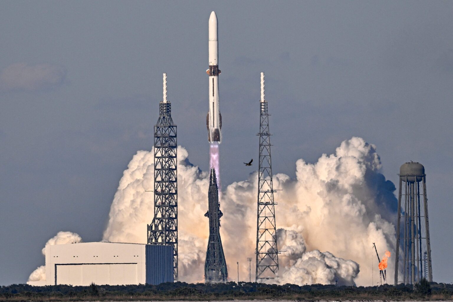 Blue Origin de Jeff Bezos Pausa Turismo Espacial para Priorizar Retorno à Lua Blue Origin de Jeff Bezos Pausa Turismo Espacial para Priorizar Retorno à Lua