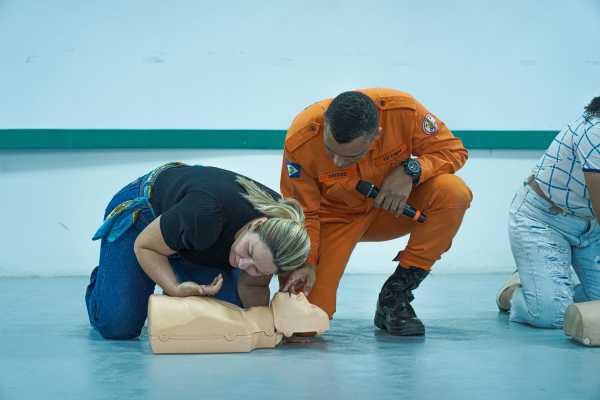 Capacitação em Primeiros Socorros: Mais de Mil Educadores Recebem Treinamento em Lucas do Rio Verde Capacitação em Primeiros Socorros: Mais de Mil Educadores Recebem Treinamento em Lucas do Rio Verde