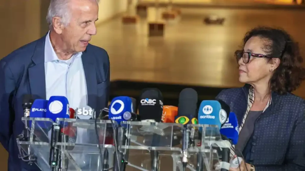 Cem Turistas Brasileiros Retornam ao País Após Ataques dos EUA à Venezuela Cem Turistas Brasileiros Retornam ao País Após Ataques dos EUA à Venezuela