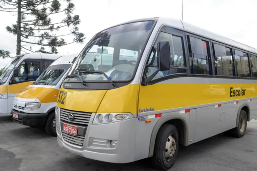 Como Escolher um Transporte Escolar Seguro em Curitiba: Dicas Importantes