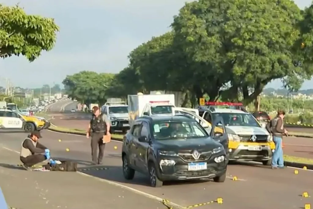 Confronto Policial em Curitiba: Morte de Suspeito Bloqueia Avenida Importante Confronto Policial em Curitiba: Morte de Suspeito Bloqueia Avenida Importante