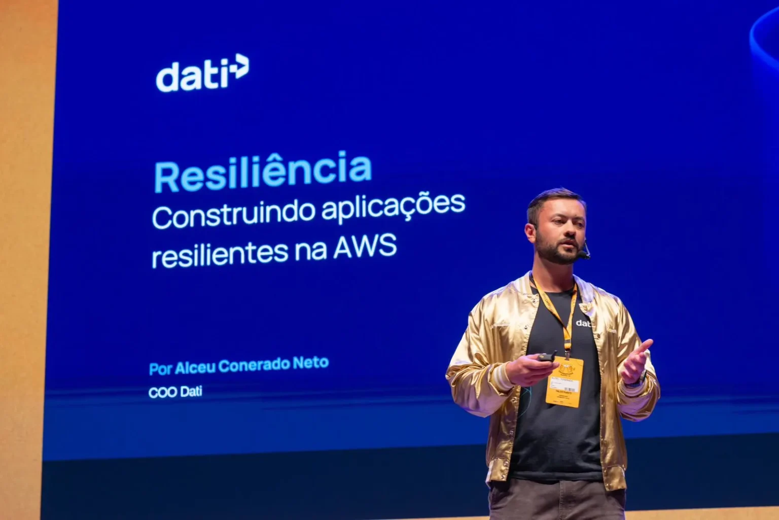 Curitibano Alceu Conerado Neto Recebe Distinção da Amazon e Entra para Elite da Tecnologia