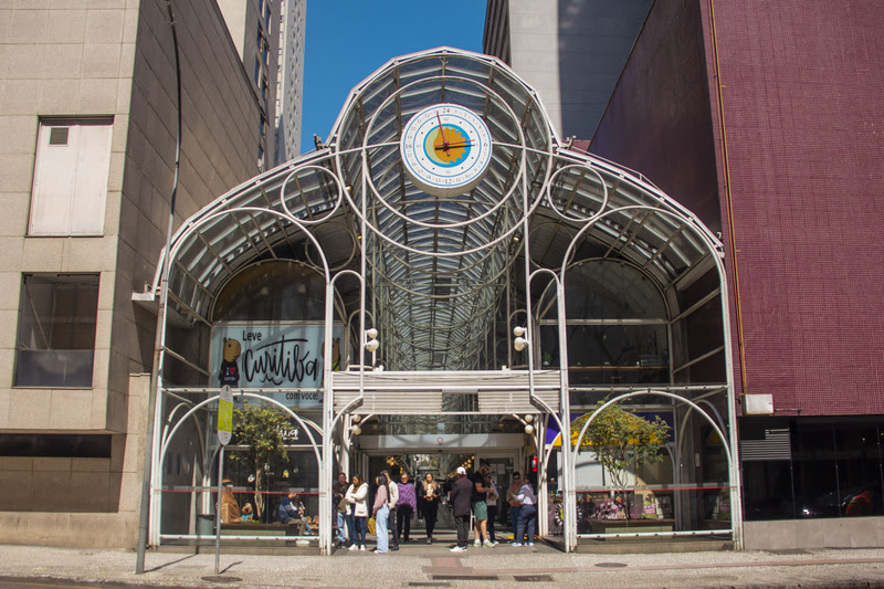 Descubra os 5 Imperdíveis Pontos Turísticos de Curitiba Descubra os 5 Imperdíveis Pontos Turísticos de Curitiba