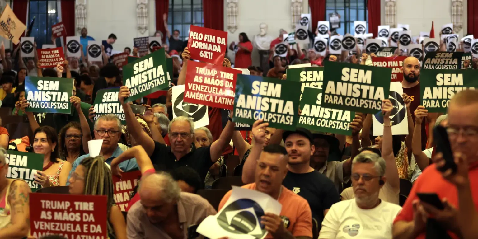 Em SP, Manifesto Celebra Vitória da Democracia em Comemoração ao 8 de Janeiro