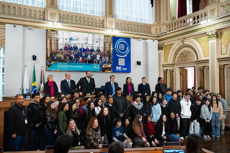 Escola do Legislativo de Curitiba Atinge Recorde com Mais de 5 Mil Visitantes em 2025 Escola do Legislativo de Curitiba Atinge Recorde com Mais de 5 Mil Visitantes em 2025