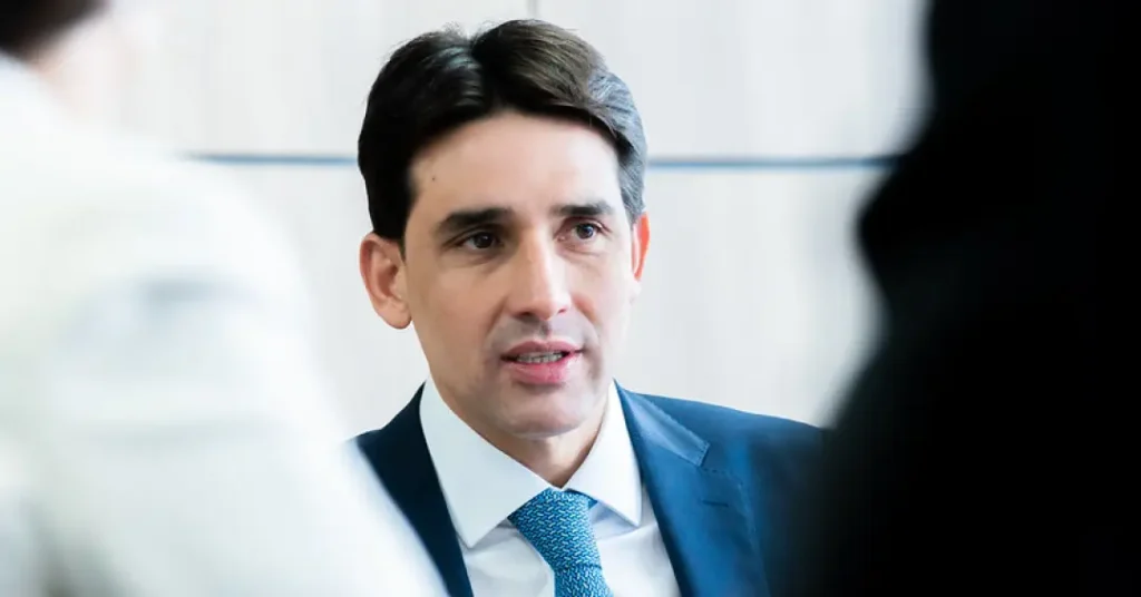 Estratégias do Governo Lula para Impulsionar o Turismo com Voos Regionais