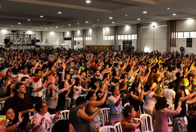 Fevereiro em Paraná: Carnaval, Esportes e Festividades Aquecem o Turismo Fevereiro em Paraná: Carnaval, Esportes e Festividades Aquecem o Turismo