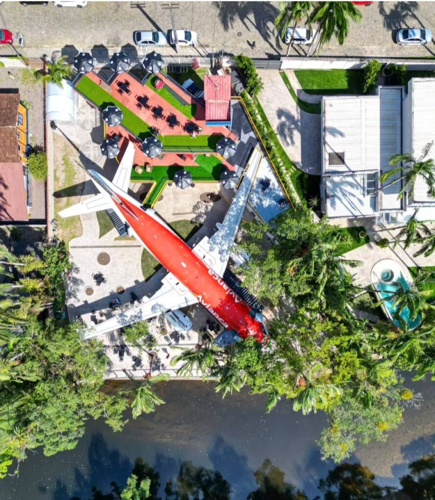 Hangar Morretes: Airbus A318 se torna nova atração turística no Paraná