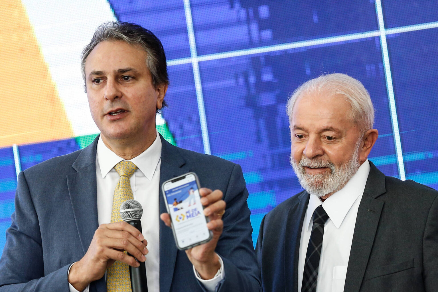 Investimentos em Alfabetização e Tempo Integral Diminuem com Prioridade ao Programa Pé-de-Meia