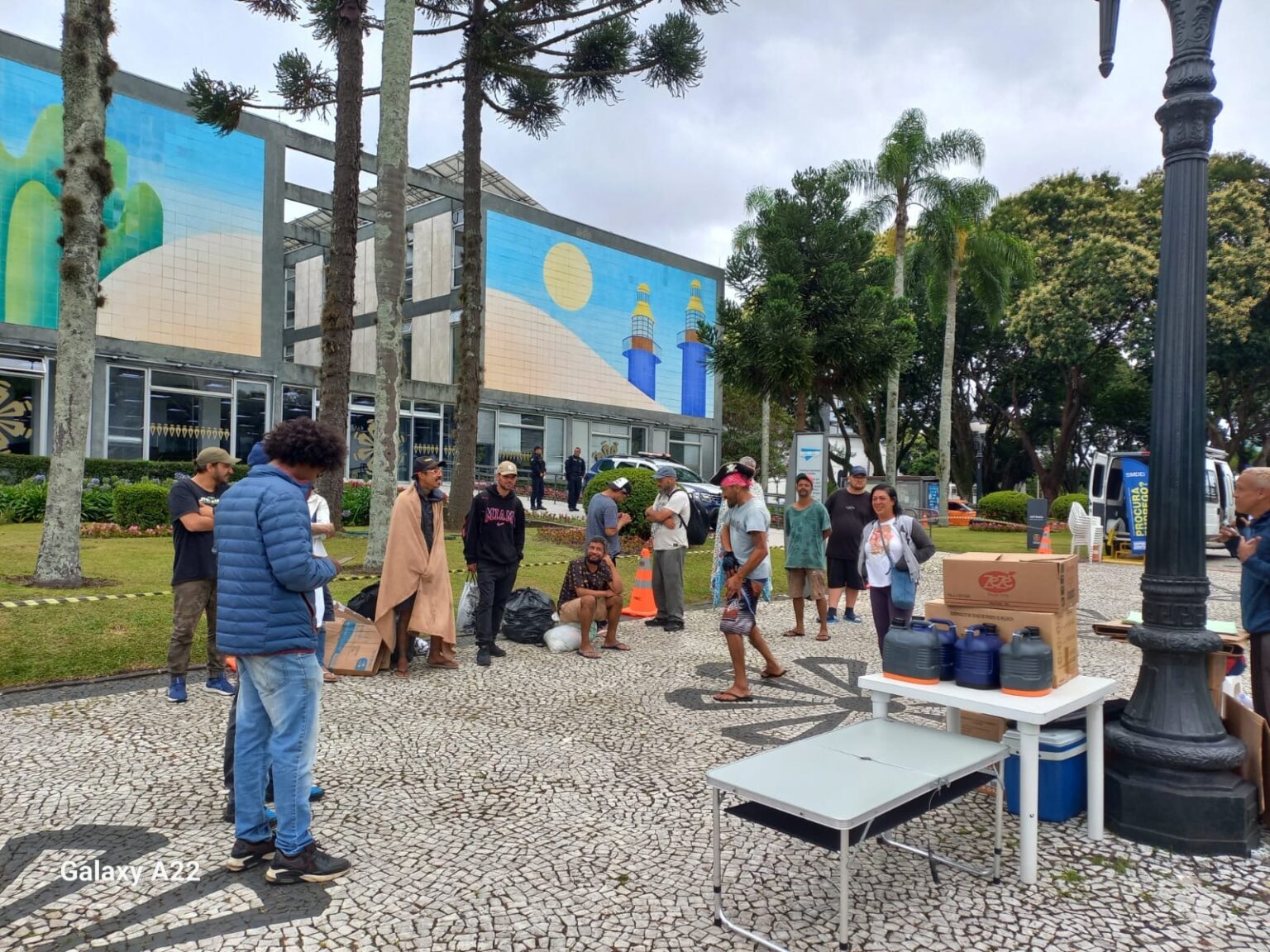 Manifestantes Protestam Contra Internações Forçadas em Curitiba: Saúde e Direitos em Debate