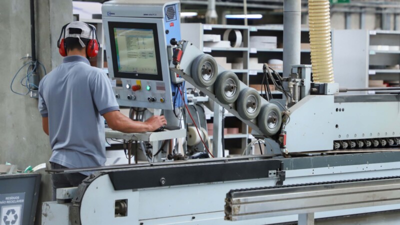 Paraná Abre 26,5 Mil Vagas de Emprego em Semana Promissora Paraná Abre 26,5 Mil Vagas de Emprego em Semana Promissora