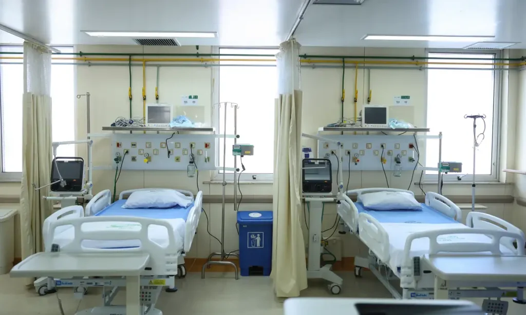 Paranaguá Acelera Investimentos para Ampliar Rede de Saúde e Agilizar Cirurgias