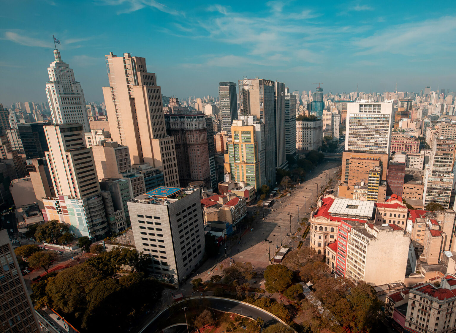São Paulo Comemora 472 Anos com Cultura e Música em Grande Estilo São Paulo Comemora 472 Anos com Cultura e Música em Grande Estilo