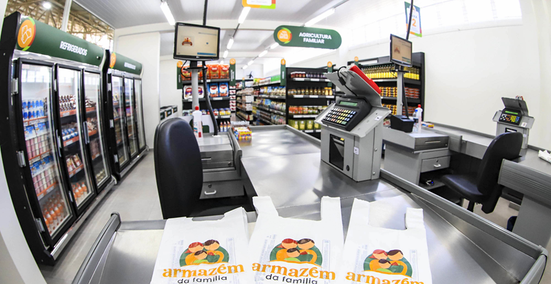 Semana da Economia em Curitiba: Alimentos Básicos a Preços Acessíveis Semana da Economia em Curitiba: Alimentos Básicos a Preços Acessíveis