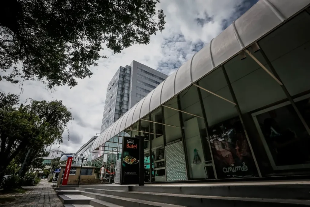Suspensão do Leilão do Shopping Novo Batel em Curitiba Surpreende a Comunidade Suspensão do Leilão do Shopping Novo Batel em Curitiba Surpreende a Comunidade