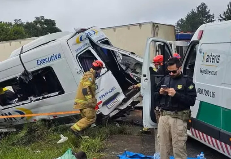 Tentativa de Assalto a Caminhão Resulta em Seis Mortes no Paraná Tentativa de Assalto a Caminhão Resulta em Seis Mortes no Paraná