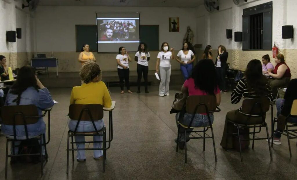 Carreira: Oportunidades em Concursos Abertos no Paraná para Diversas Profissões Carreira: Oportunidades em Concursos Abertos no Paraná para Diversas Profissões