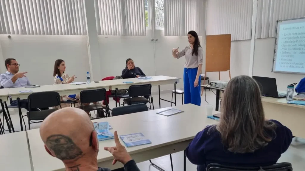 Curitiba Reativa Encontros de Conversação em Libras: Uma Oportunidade Inclusiva