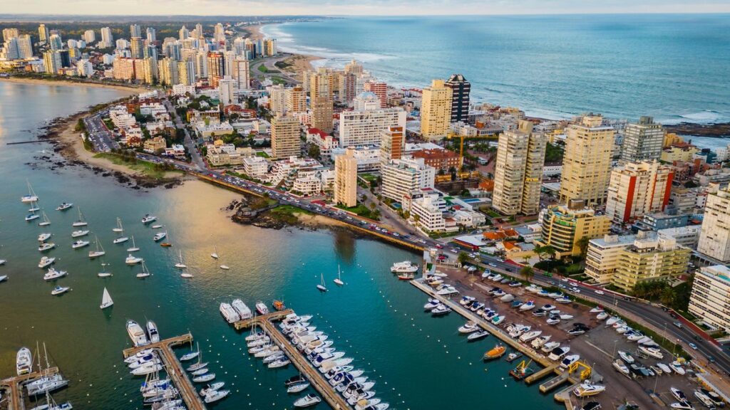 Descubra as Maravilhas do Uruguai: O Destino Preferido dos Gaúchos no Verão