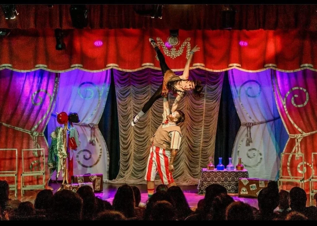 Espetáculo Circense Gratuito no Centro Cultural Boqueirão: Diversão para Toda a Família Espetáculo Circense Gratuito no Centro Cultural Boqueirão: Diversão para Toda a Família