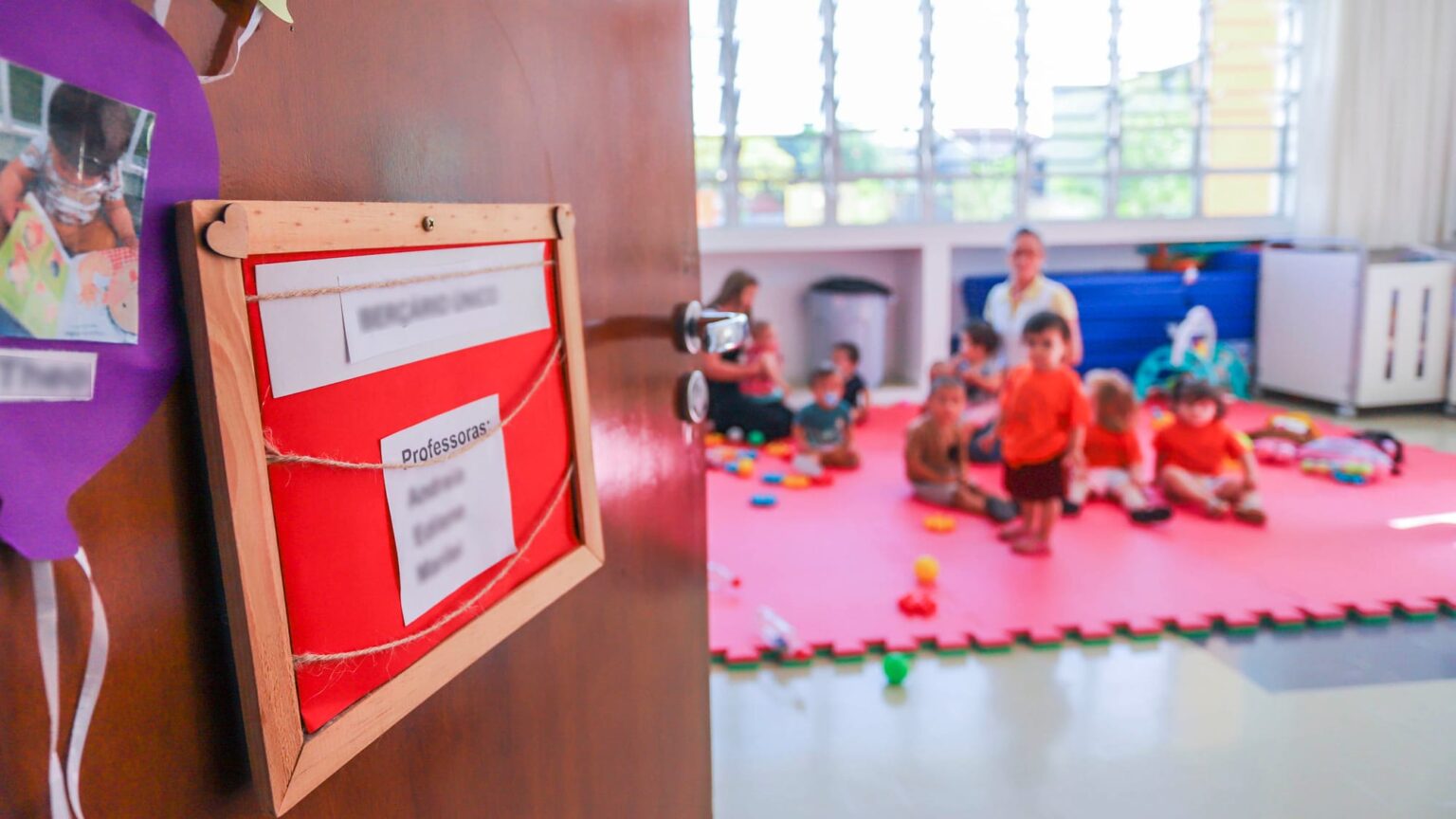 Fila por Vagas em Creches em Curitiba Mantém Números Preocupantes Apesar do Vale Creche