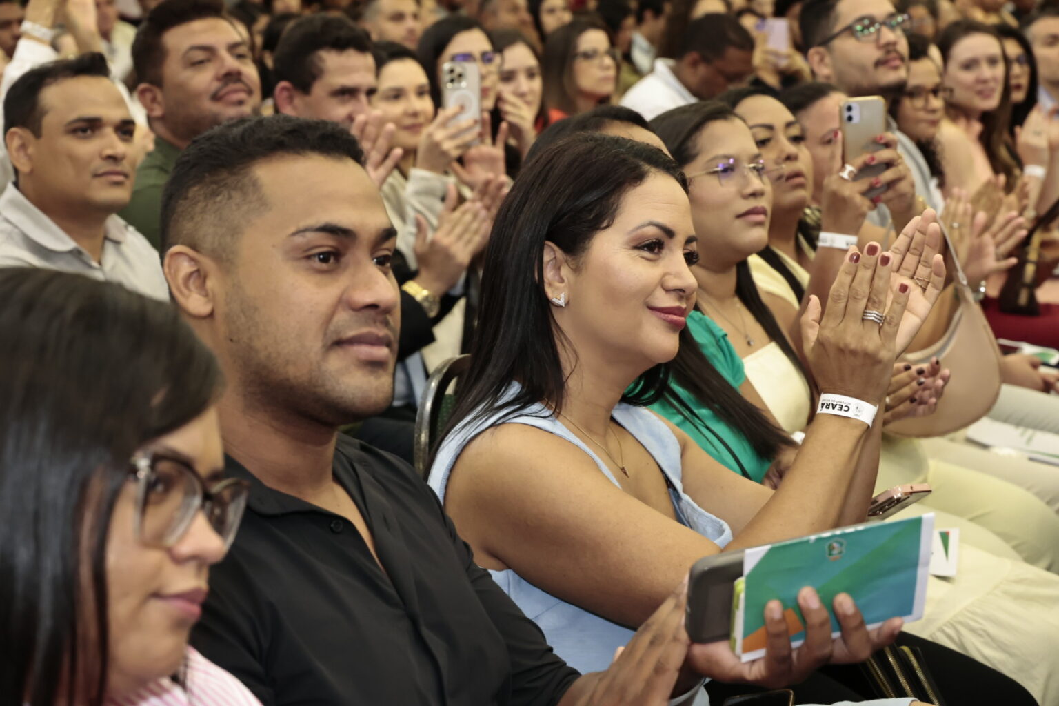 Governo do Ceará Nomeia 1.311 Profissionais para Fortalecer a Saúde