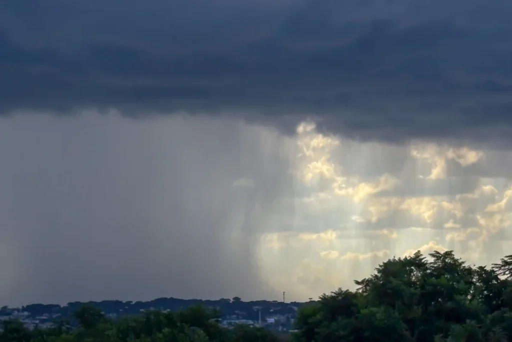 Previsão de Tempo Instável em Curitiba: Defesa Civil Alerta População Previsão de Tempo Instável em Curitiba: Defesa Civil Alerta População