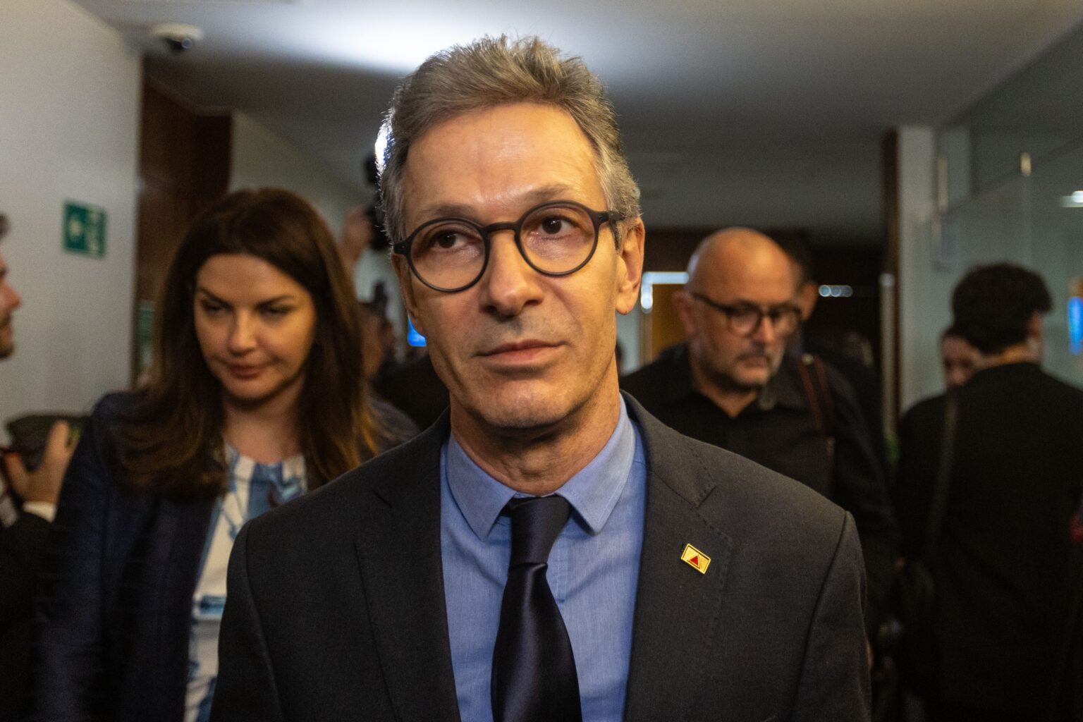 Zema Critica Radicalismo Político e Busca Espaço como Terceira Via na Presidência Zema Critica Radicalismo Político e Busca Espaço como Terceira Via na Presidência