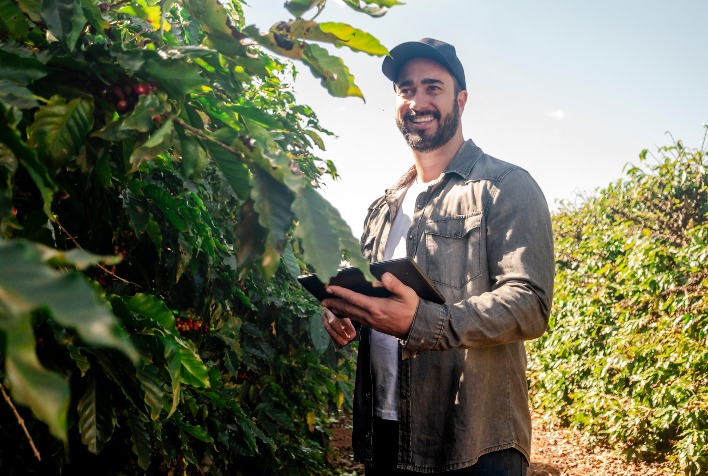 Agronegócio Brasileiro: Resiliência em Tempos de Crise e Caminho para Safra Recorde Agronegócio Brasileiro: Resiliência em Tempos de Crise e Caminho para Safra Recorde