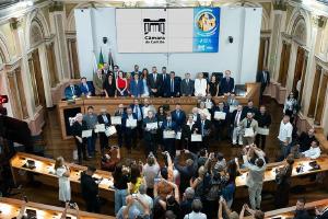Câmara Municipal de Curitiba Homenageia 29 Personalidades com Prêmio Cidade de Curitiba 2026 Câmara Municipal de Curitiba Homenageia 29 Personalidades com Prêmio Cidade de Curitiba 2026