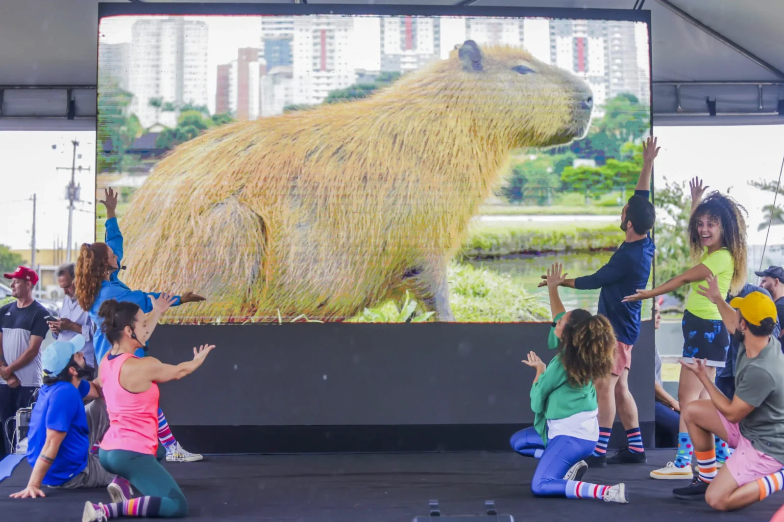 Curitiba Celebra 333 Anos com Espetáculo Itinerante e Diversificado Curitiba Celebra 333 Anos com Espetáculo Itinerante e Diversificado
