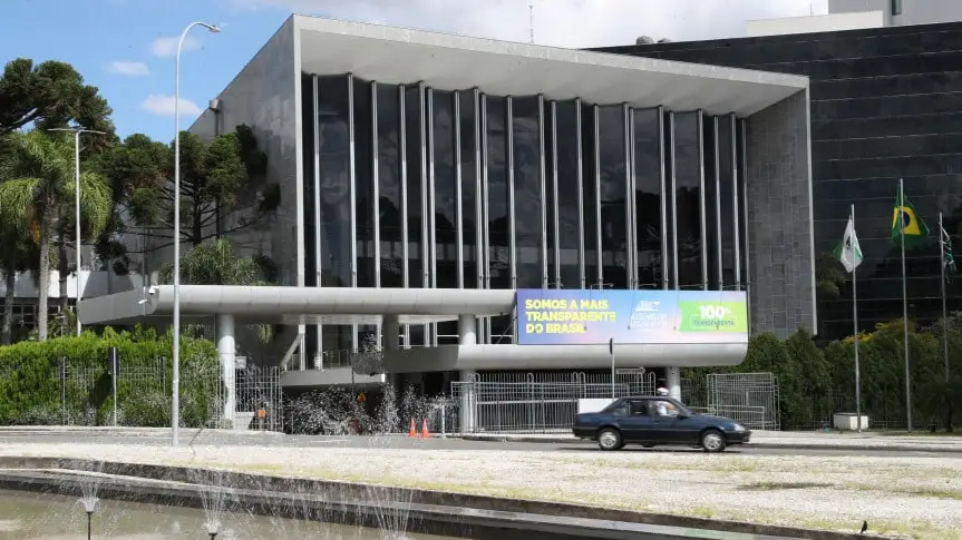 Debates na Assembleia do Paraná: Agrotóxicos, Saúde Mental e Cultura em Foco Debates na Assembleia do Paraná: Agrotóxicos, Saúde Mental e Cultura em Foco