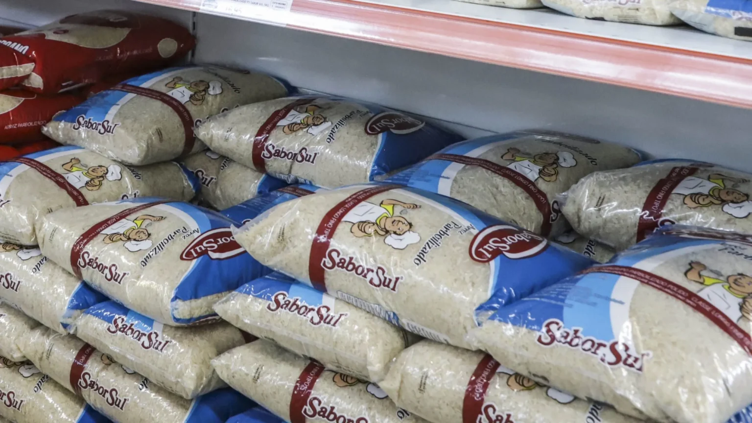 Descontos Imperdíveis nos Armazéns da Família em Curitiba