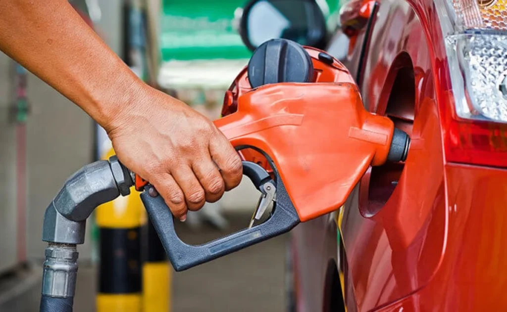 Gasolina Dispara em Curitiba: Confira Onde Encontrar Preços Abaixo de R$ 7