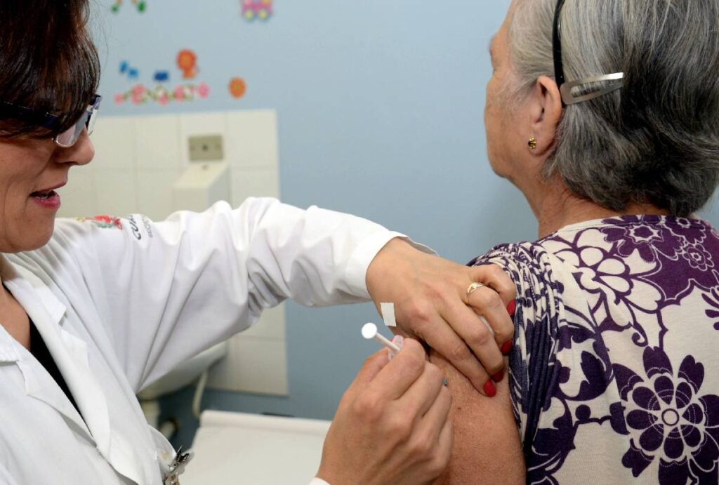 Imunização em Foco: Paraná Realiza Dia D de Vacinação Contra Gripe Imunização em Foco: Paraná Realiza Dia D de Vacinação Contra Gripe