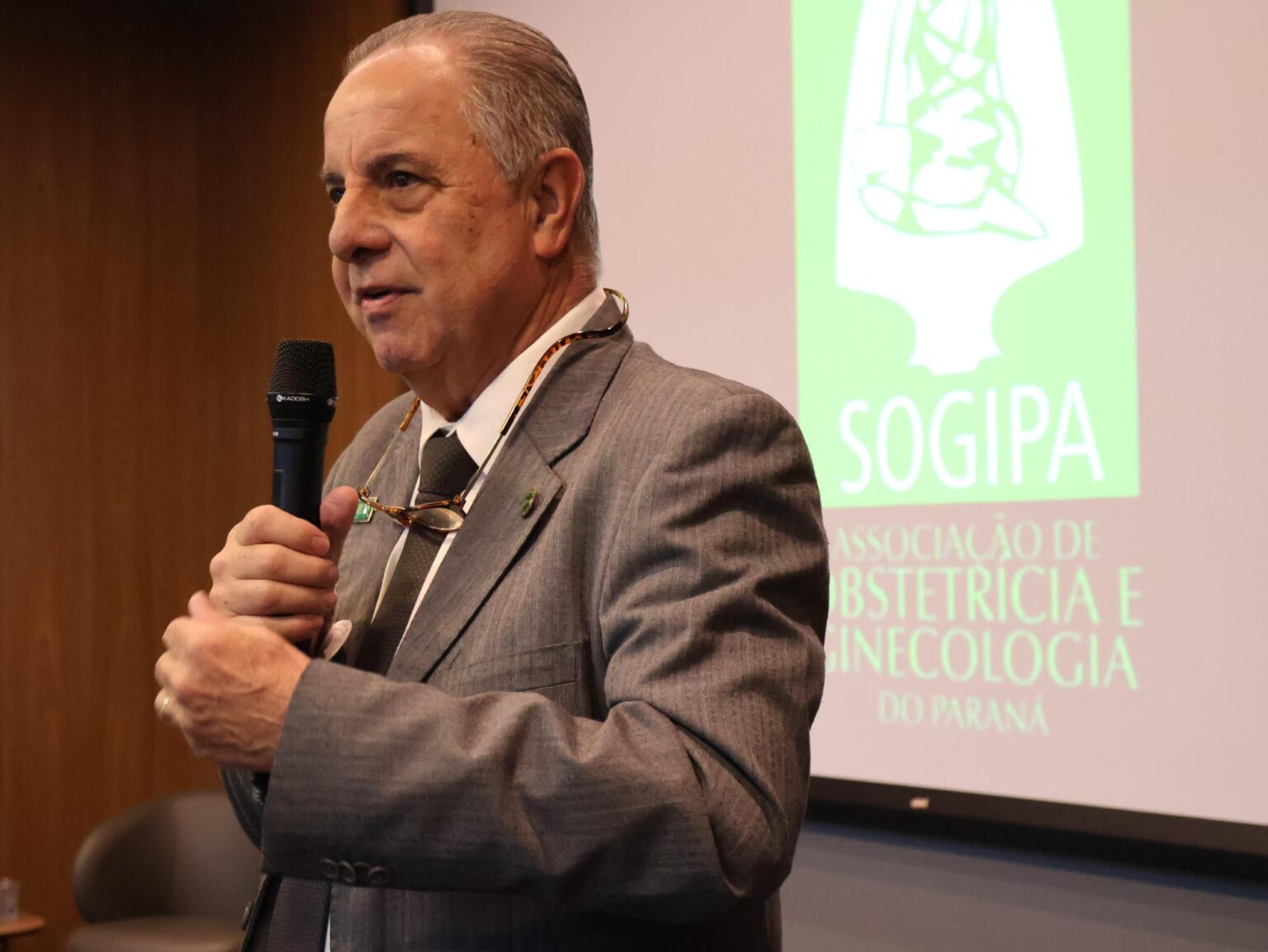 Jornada Paranaense de Sexologia Clínica: Avanços na Saúde da Mulher Jornada Paranaense de Sexologia Clínica: Avanços na Saúde da Mulher