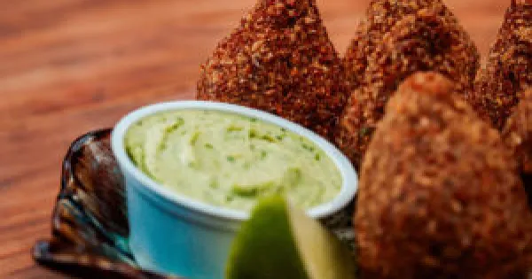 Kibe em Várias Versões: A Delícia do Le Mir em Curitiba Kibe em Várias Versões: A Delícia do Le Mir em Curitiba