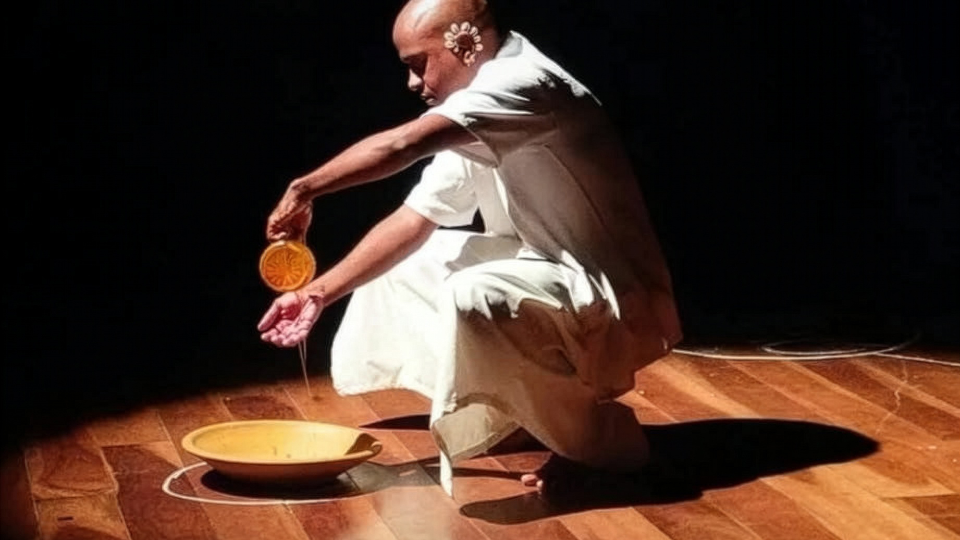 Mostra Surda Valoriza a Cultura em Libras no 34º Festival de Curitiba Mostra Surda Valoriza a Cultura em Libras no 34º Festival de Curitiba