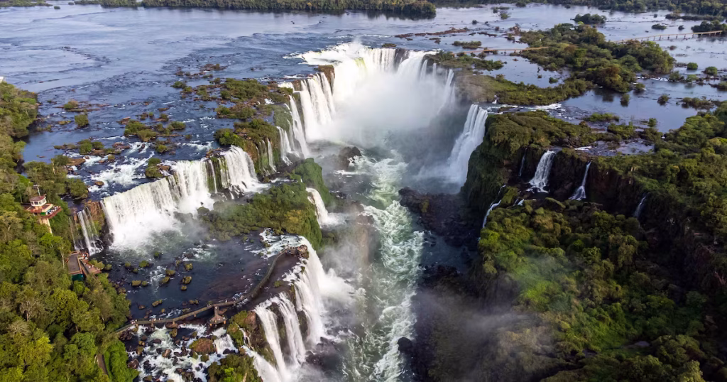 Os Destaques do Prêmio O Melhor do Turismo Brasileiro: Conheça os Top 3 em 25 Categorias