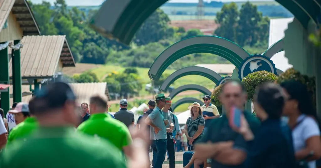 Podcast: Expodireto 2024 e os Desafios do Agronegócio Gaúcho Podcast: Expodireto 2024 e os Desafios do Agronegócio Gaúcho