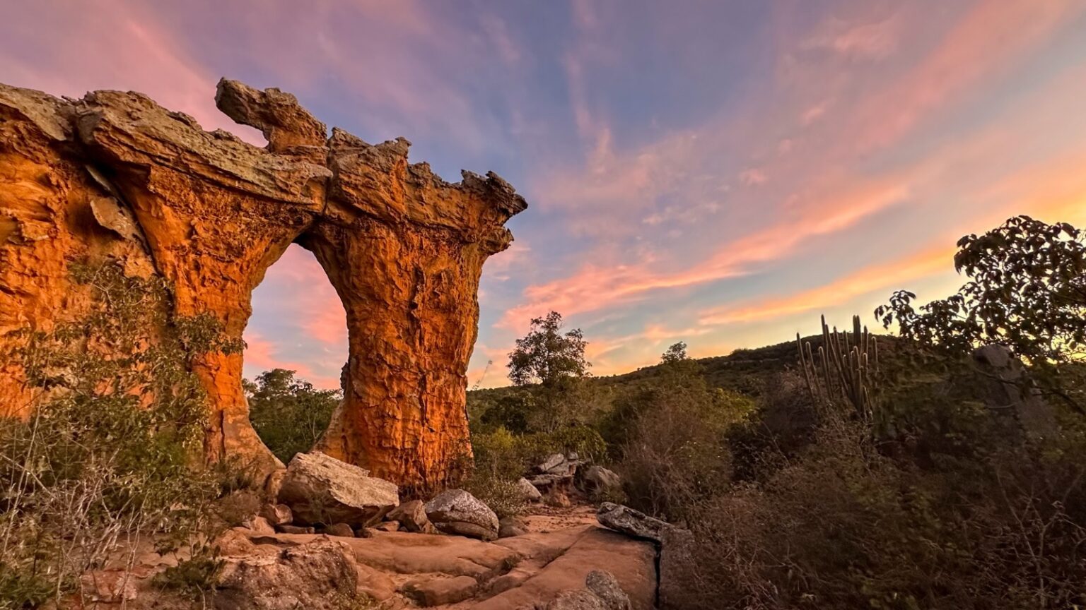 Vale do Catimbau: Descubra o Novo Impulso Turístico do Patrimônio Arqueológico de Pernambuco Vale do Catimbau: Descubra o Novo Impulso Turístico do Patrimônio Arqueológico de Pernambuco