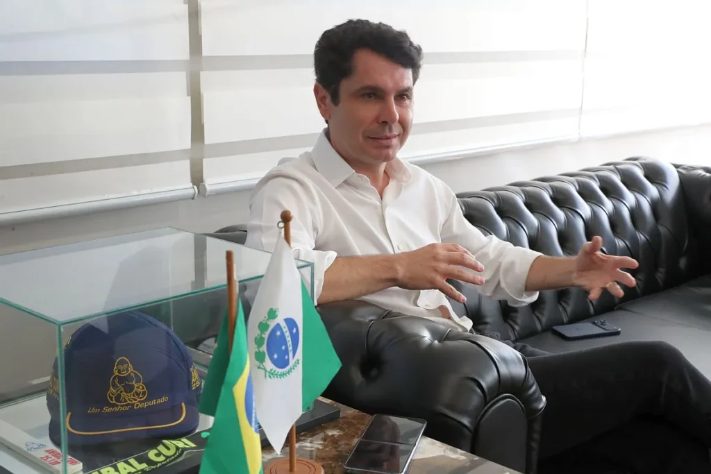 Alexandre Curi: Trajetória, Projetos e Aspirações para a Sucessão de Ratinho Júnior