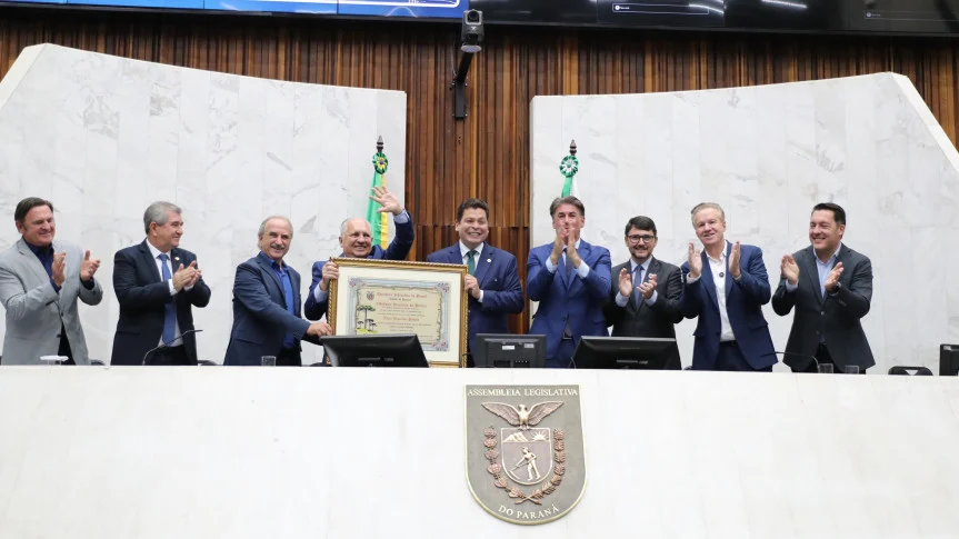 Assembleia Legislativa do Paraná Honra Lauri Paludo com Título de Cidadão Honorário Assembleia Legislativa do Paraná Honra Lauri Paludo com Título de Cidadão Honorário